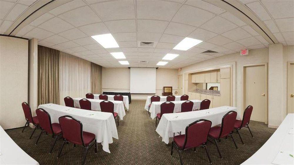 Holiday Inn Charlotte University By Ihg Zewnętrze zdjęcie
