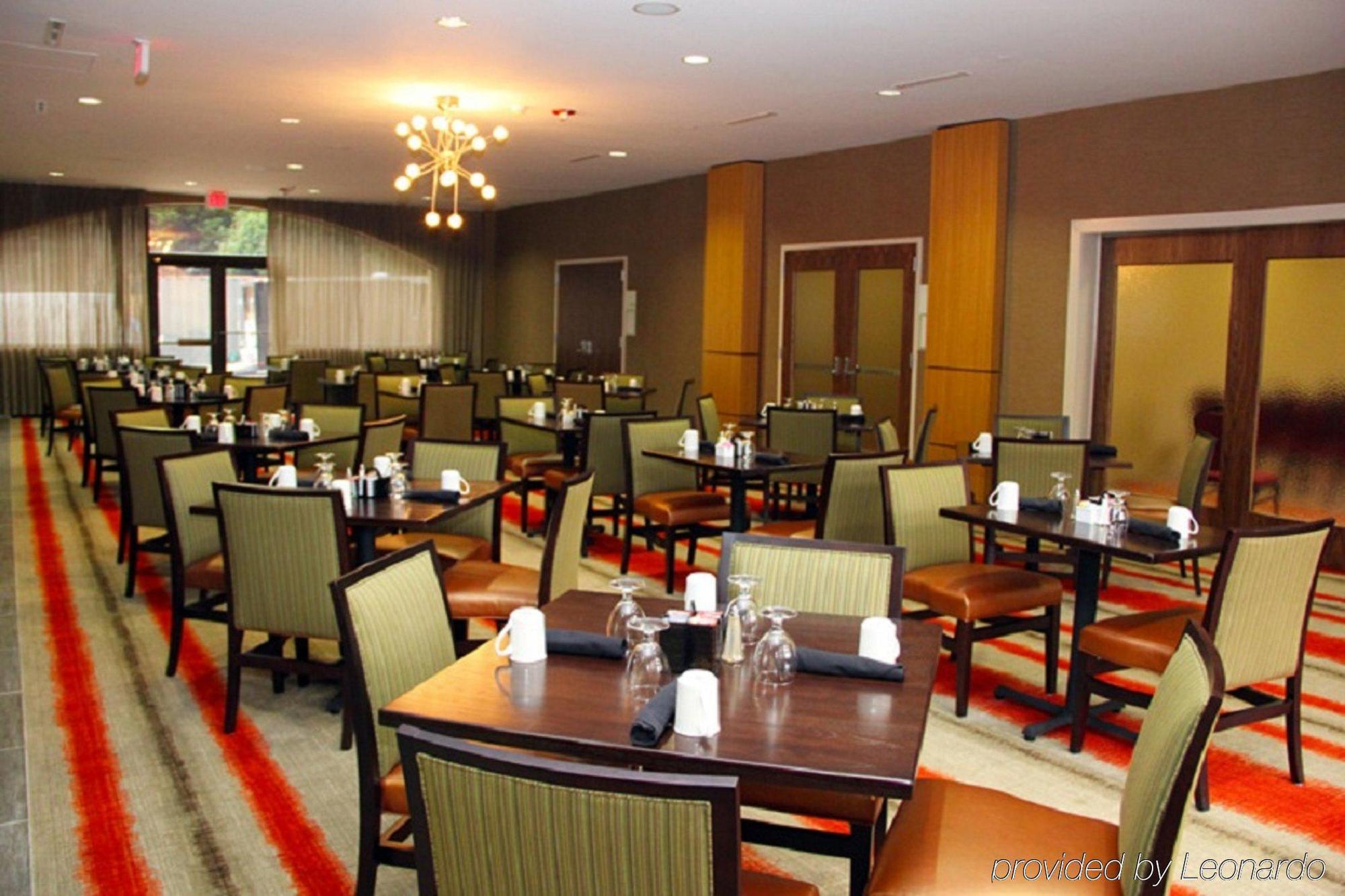 Holiday Inn Charlotte University By Ihg Zewnętrze zdjęcie