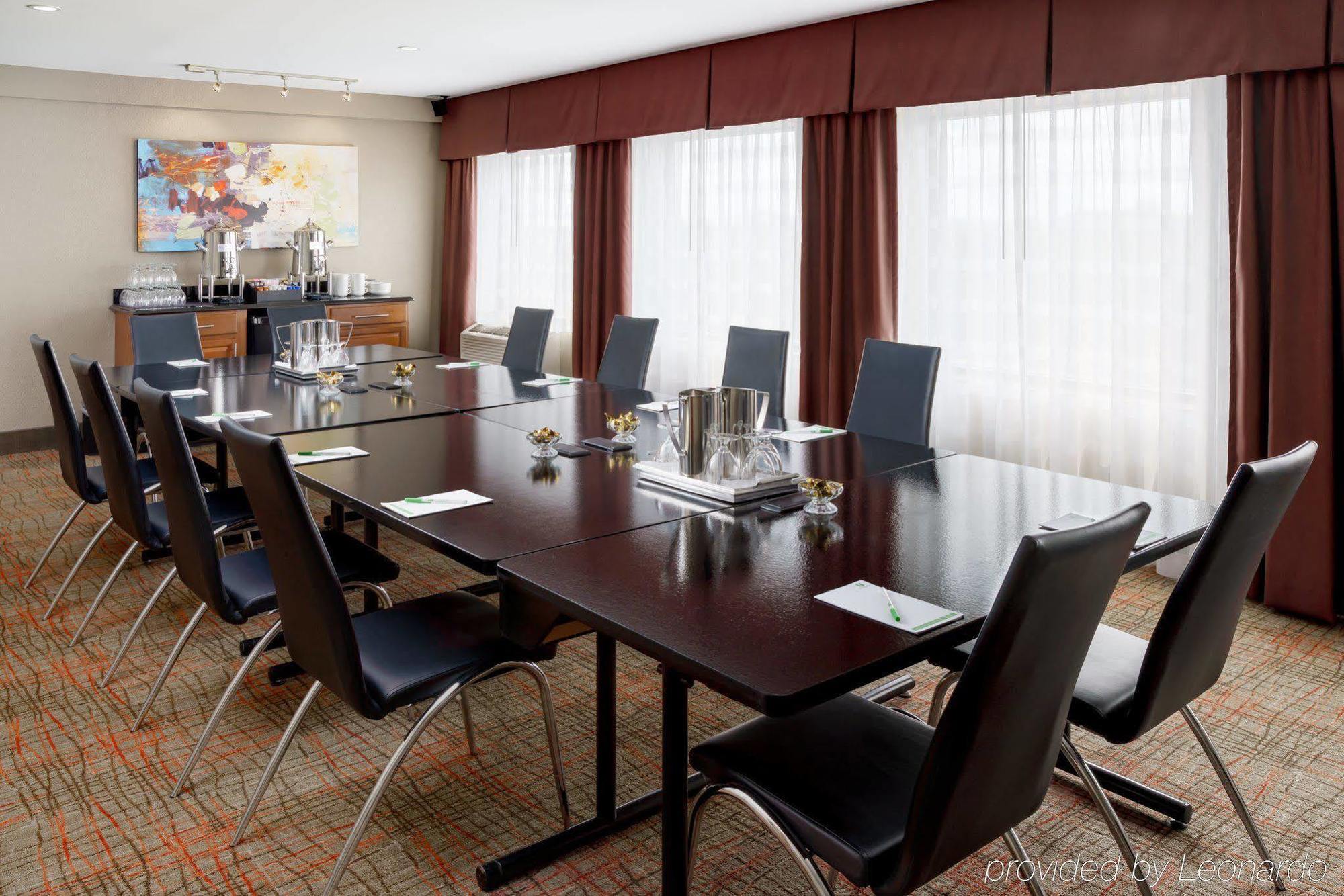 Holiday Inn Charlotte University By Ihg Zewnętrze zdjęcie