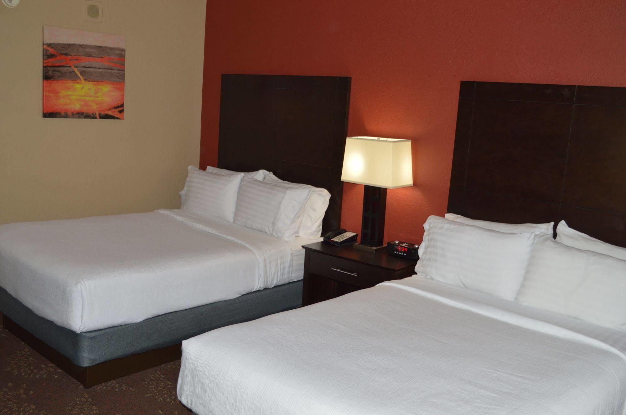 Holiday Inn Charlotte University By Ihg Zewnętrze zdjęcie