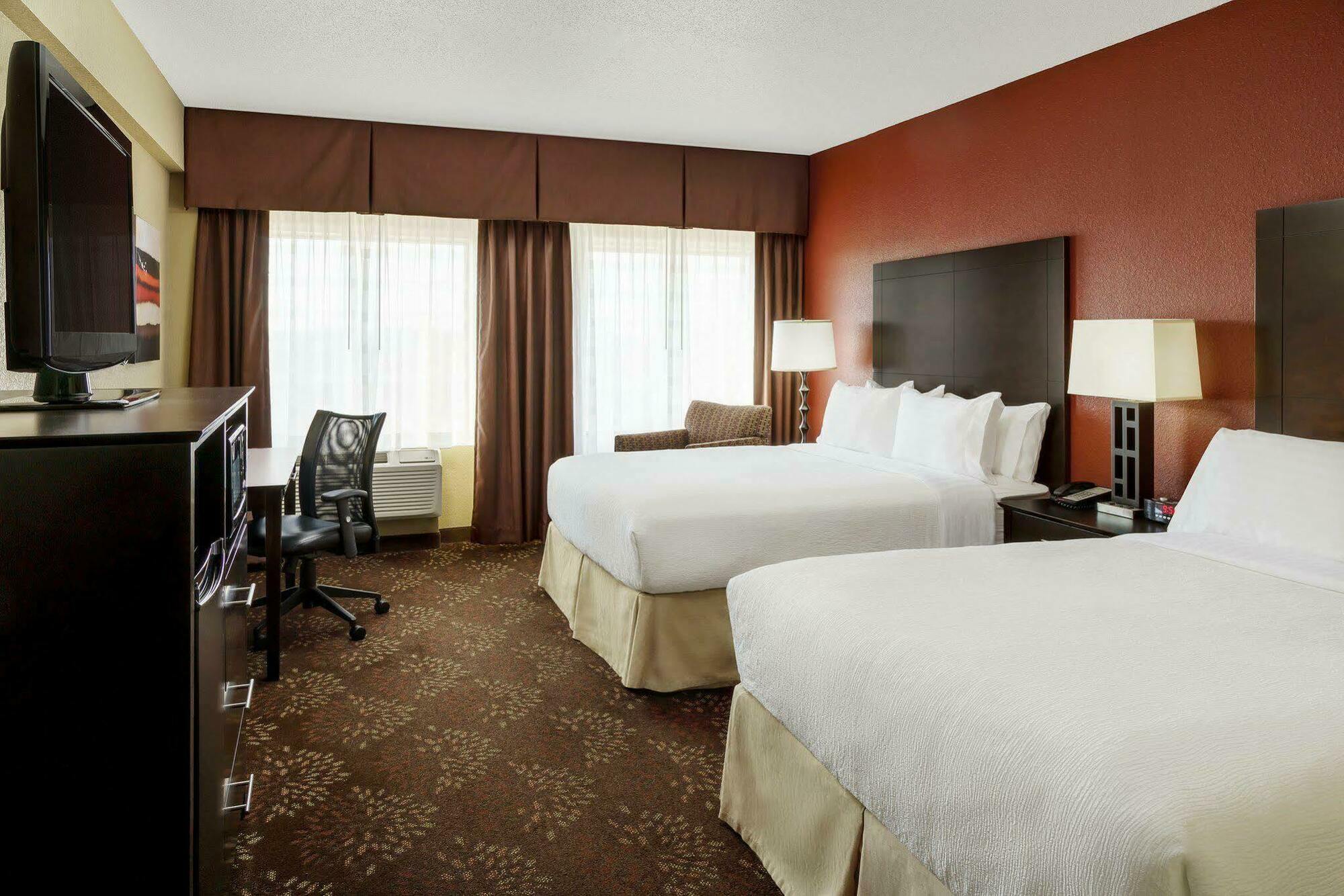 Holiday Inn Charlotte University By Ihg Zewnętrze zdjęcie