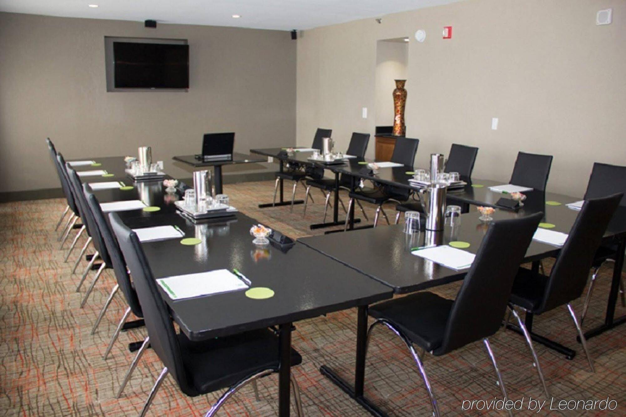 Holiday Inn Charlotte University By Ihg Zewnętrze zdjęcie